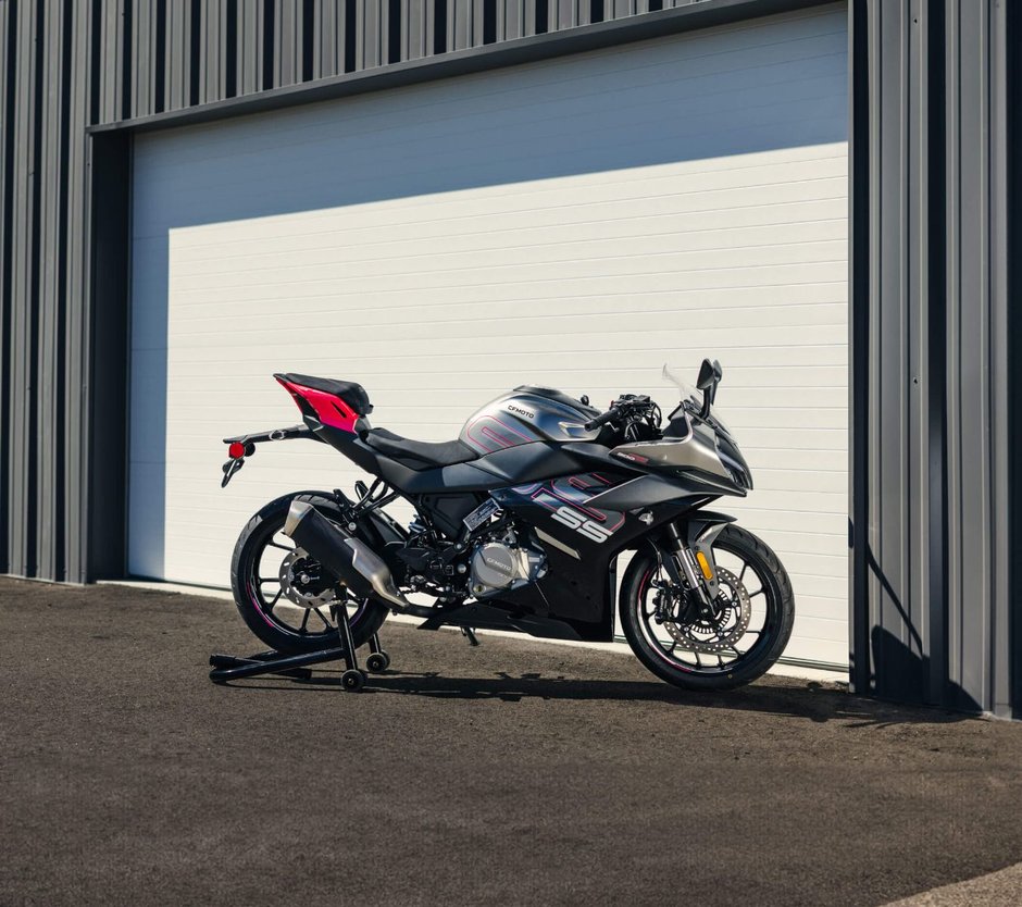 2024 CFMOTO 300SS FINANCEMENT60 MOIS À 5.99%-5