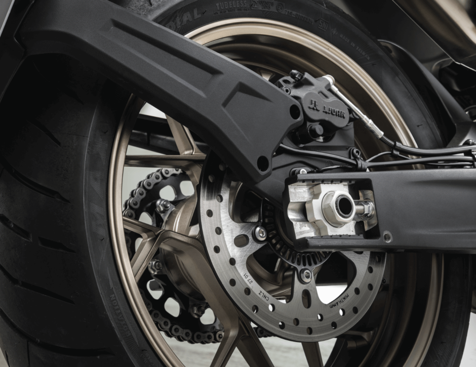 2024 CFMOTO 800NK RABAIS DE 1,500$ ET FINANCEMENT 5.99% SUR 60 MOIS-11