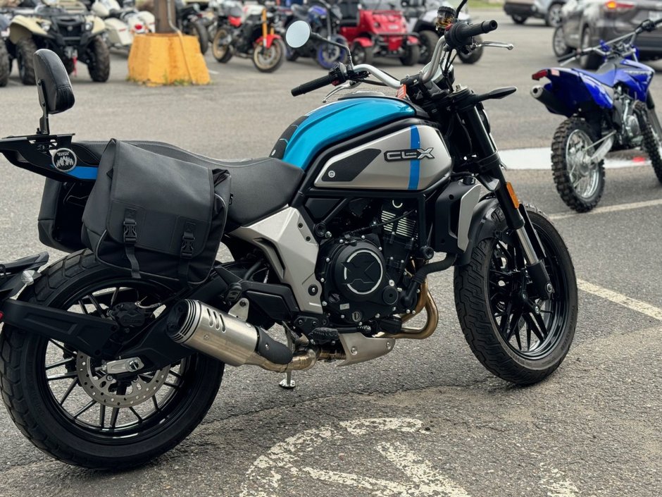 2023 CFMOTO 700CL-X Heritage-1