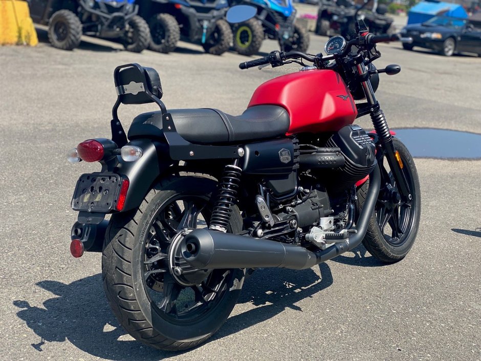 Guzzi V7 III STONE  2019-3