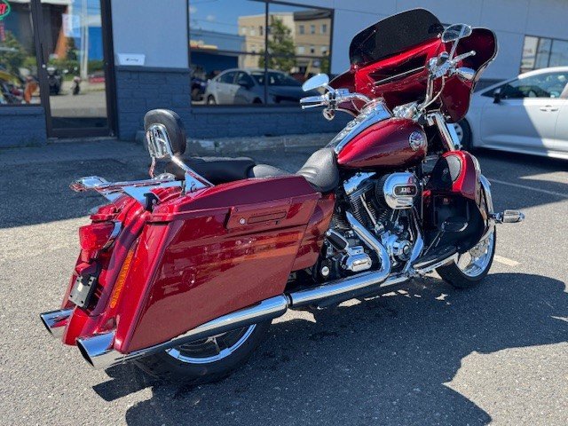 HARLEY DAVIDSON CVO 1800 ROAD KING SCREAMING EAGLE FLHRSE 2013-6