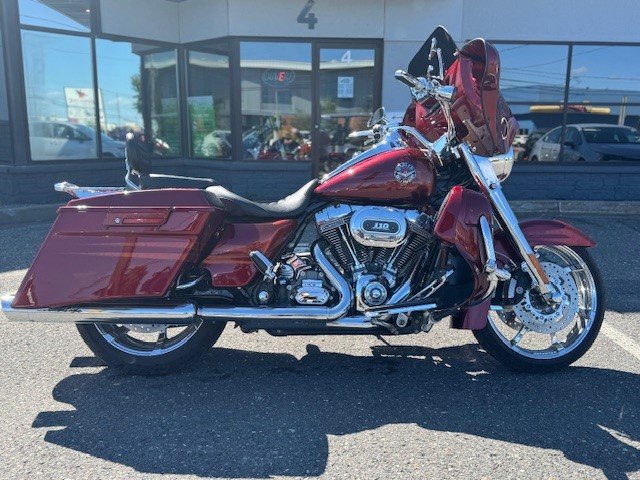 HARLEY DAVIDSON CVO 1800 ROAD KING SCREAMING EAGLE FLHRSE 2013-0