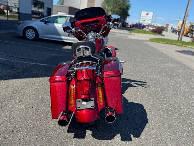 HARLEY DAVIDSON CVO 1800 ROAD KING SCREAMING EAGLE FLHRSE 2013-5