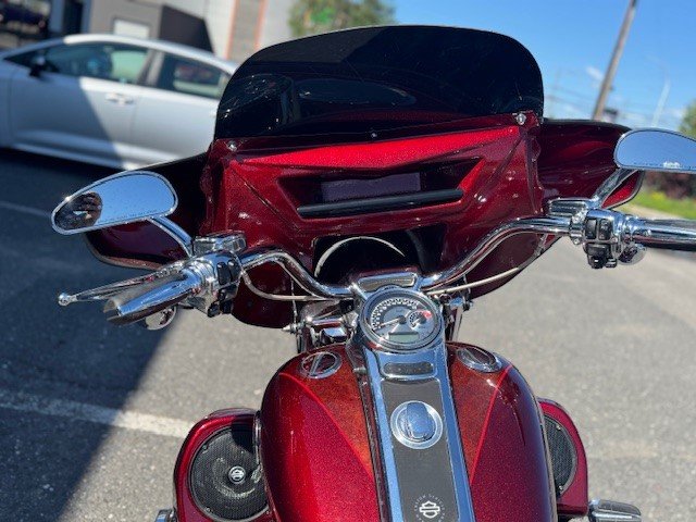 HARLEY DAVIDSON CVO 1800 ROAD KING SCREAMING EAGLE FLHRSE 2013-14