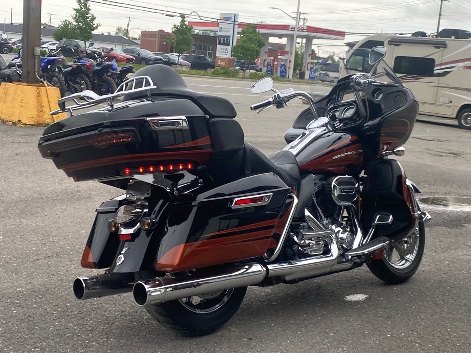 HARLEY DAVIDSON Road Glide Ultra CVO FLTRSE SCREAMING EAGLE 2015-3