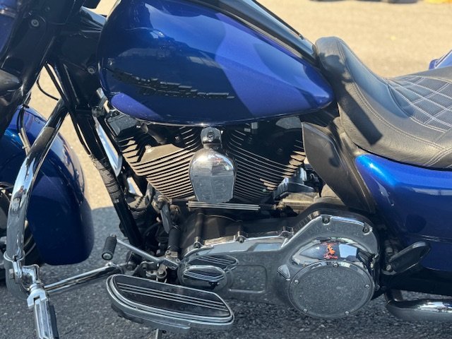 HARLEY DAVIDSON STREET GLIDE FLHX 2009-9