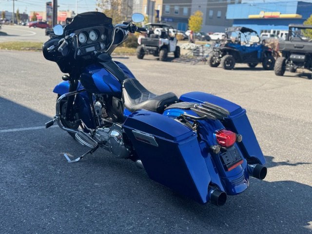 HARLEY DAVIDSON STREET GLIDE FLHX 2009-4