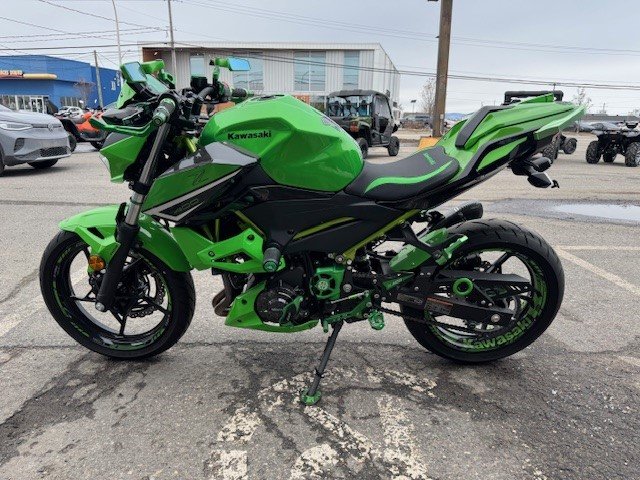 Kawasaki Z400 (ABS)  2023-4