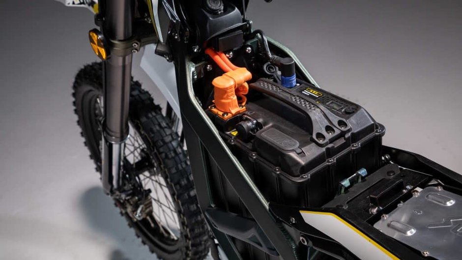 Surron ULTRA BEE 100 % ÉLECTRIQUE 2023-2