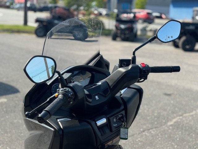 Suzuki Burgman 400 2,581 KM SEULEMENT 2025-9