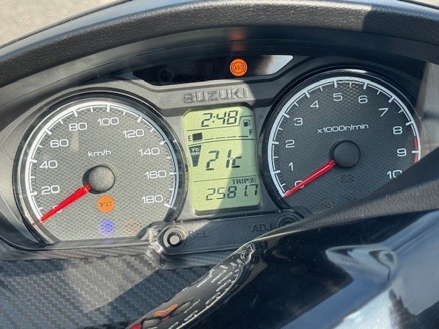 Suzuki Burgman 400 2,581 KM SEULEMENT 2025-11