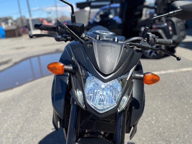 2022 Suzuki GSX-S 750 VIENT AVEC LES PIÈCES ET SILENCIEUX D'ORIGINE !!-11