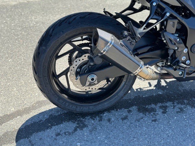 2022 Suzuki GSX-S 750 VIENT AVEC LES PIÈCES ET SILENCIEUX D'ORIGINE !!-8
