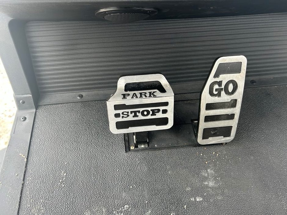 VOITURETTE DE GOLF X-PLOD MODÈLE:  VANGUARD22 100% ÉLECTRIQUE 2025-30