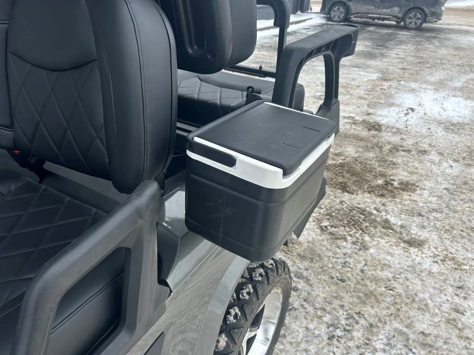 VOITURETTE DE GOLF X-PLOD MODÈLE:  VANGUARD22 100% ÉLECTRIQUE 2025-19