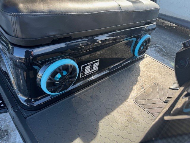 VOITURETTE DE GOLF X-PLOD MODÈLE: MAVRICK 4 INCLUANT LA VERSION PLUS DE 750$ !!!!! 2026-25