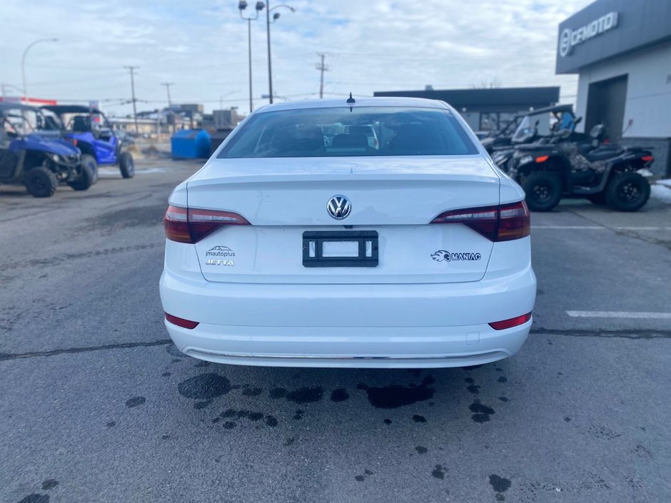 Volkswagen Jetta  2019-9