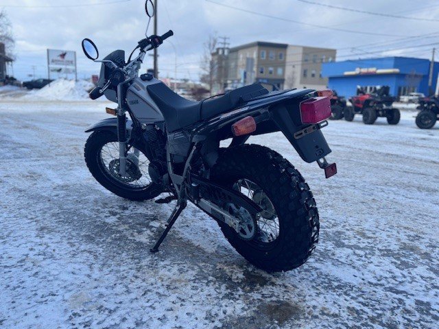 Yamaha TW200  2025-4