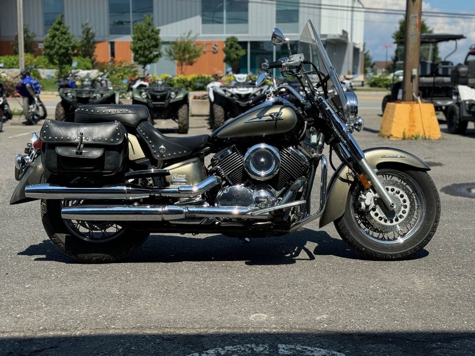 Yamaha V-Star 1100 Classic  2005-3