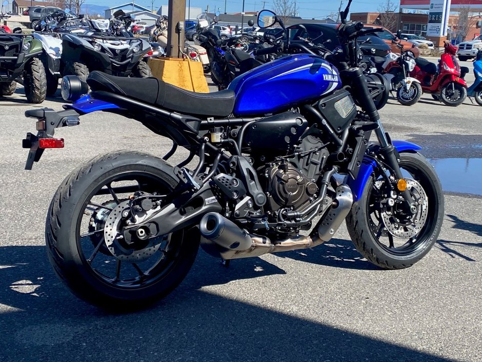 2024 Yamaha XSR700-2