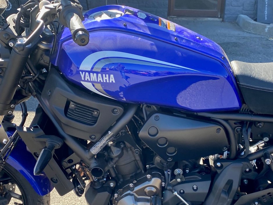 2024 Yamaha XSR700-5