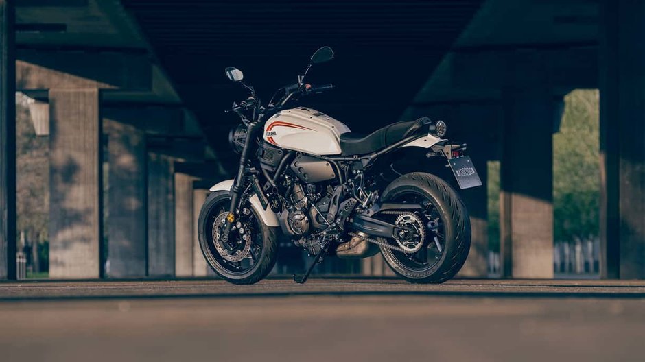 2025 Yamaha XSR700-5