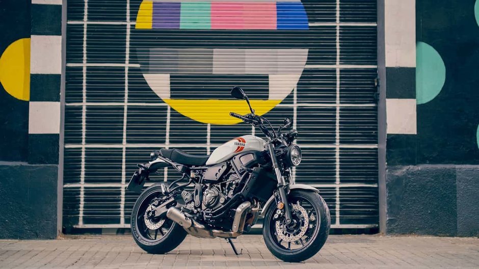 2025 Yamaha XSR700-4