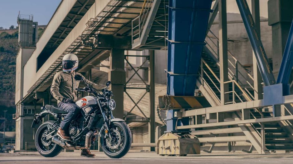 2025 Yamaha XSR700-6
