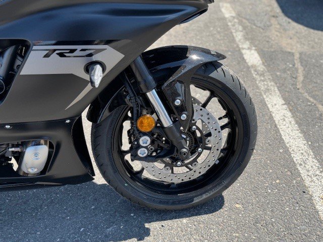 2025 Yamaha YZF-R7-8