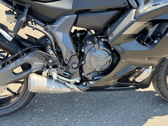 2025 Yamaha YZF-R7-7