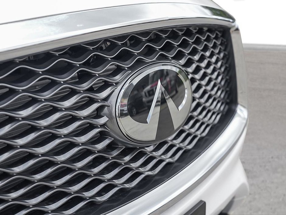 2025 Infiniti QX50 PURE-8