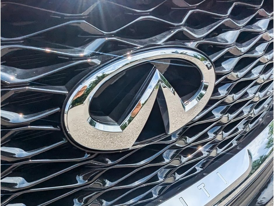 2023 Infiniti QX60 LUXE-10