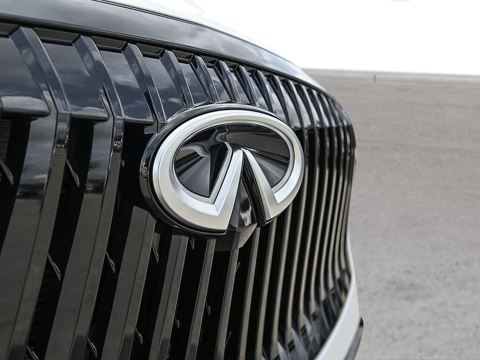 2027 Infiniti QX65 Luxe-8