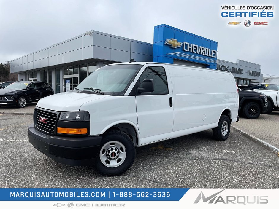 GMC Savana Cargo Van  2022 à Matane, Québec - w940px