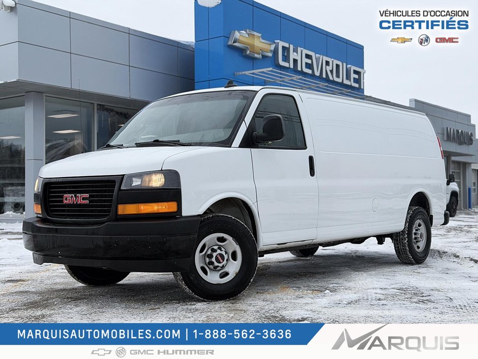 GMC Savana Cargo Van  2022 à Matane, Québec - w940px