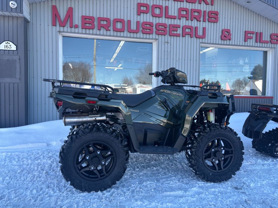 Polaris SPORTSMAN 570 PREMIUM – 40e ANNIVERSAIRE Édition Treeline Green Metallic  Série Limitée** 2026