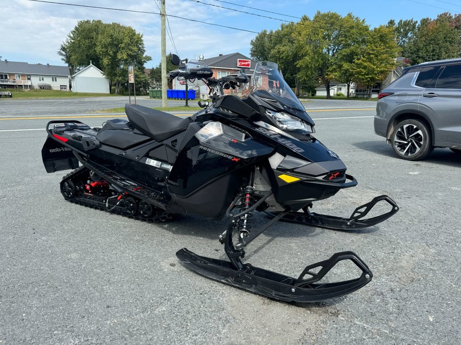 Ski-Doo Renegade X 600 E-TEC  2022