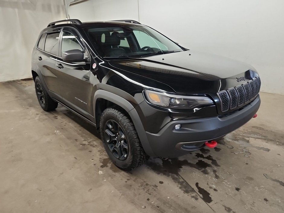 Jeep Cherokee TRAILHAWK 4X4 V6 TOIT PANO SIÈGES/VOLANT CHAUFFANT 2019 à Boucherville, Québec - w940px