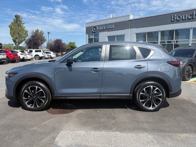 2025 Mazda CX-5 GS in Boucherville, Quebec - w940px