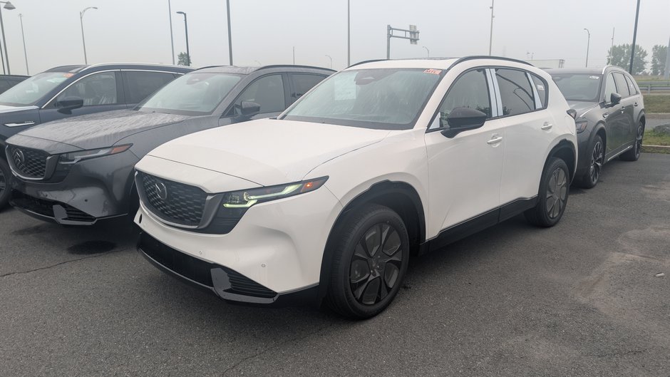 2026 Mazda CX-5 GT in Boucherville, Quebec - w940px