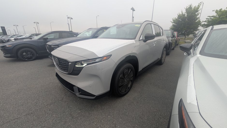2026 Mazda CX-5 GT in Boucherville, Quebec - w940px