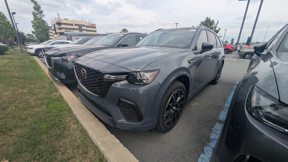 2026 Mazda CX-70 PHEV GT in Boucherville, Quebec - w940px