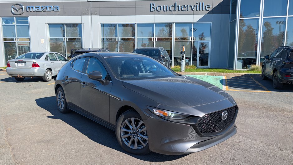 Mazda Mazda3 Sport GS, BAS KM, AUCUN ACCIDENT, GARANTIE 2025 à Boucherville, Québec - w940px