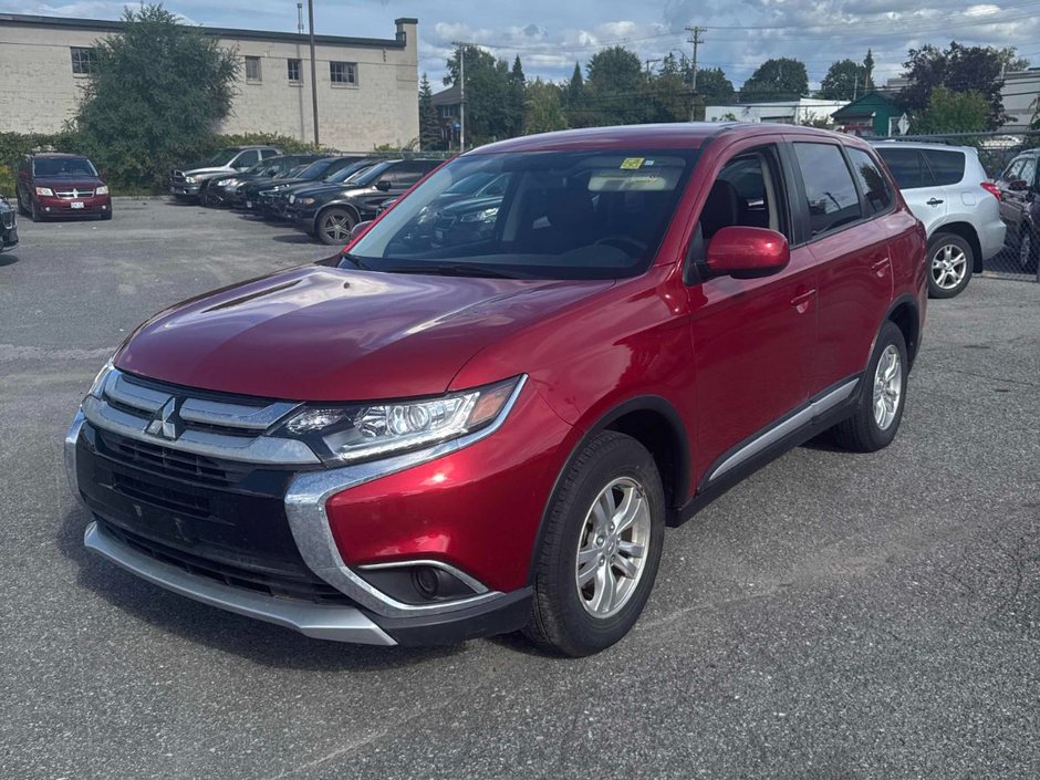 Mitsubishi Outlander ES, 1 SEUL PROPRIÉTAIRE, AUCUN ACCIDENT 2018 à Boucherville, Québec - w940px