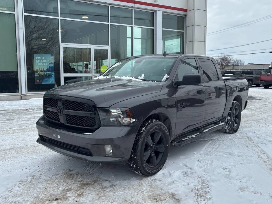 Ram 1500 Classic Express, CREW, BAS KM 2021 à Boucherville, Québec - w940px
