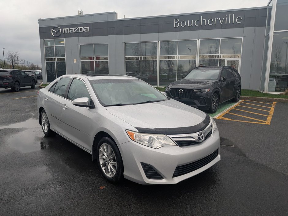 2014 Toyota Camry LE BAS KILOMÉTRAGE, TOIT OUVRANT, BLUETOOTH in Boucherville, Quebec - w940px