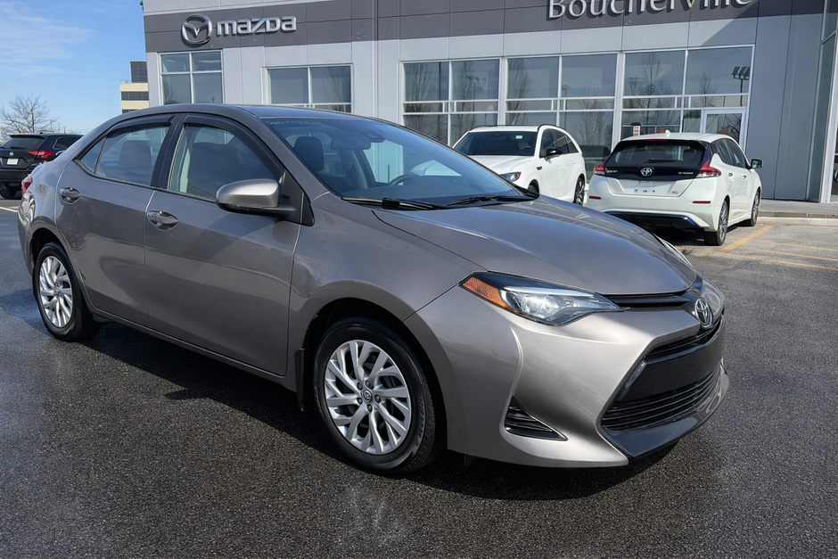 2018 Toyota Corolla LE AUTOMATIQUE JAMAIS ACCIDENTÉ in Boucherville, Quebec - w940px