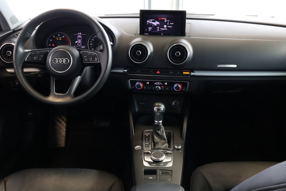 Audi A3 SEDAN Komfort Toit-Panoramique - Cuir 2020-10