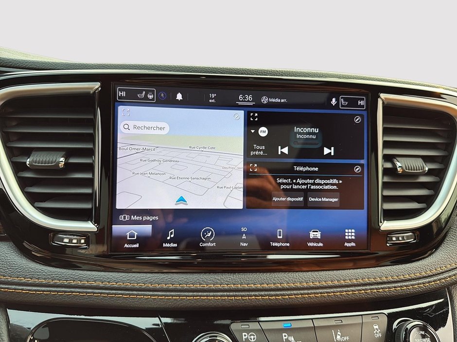 2021 Chrysler Pacifica Hybrid Pinnacle-18