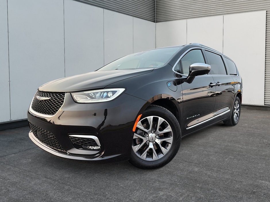 2021 Chrysler Pacifica Hybrid Pinnacle-0